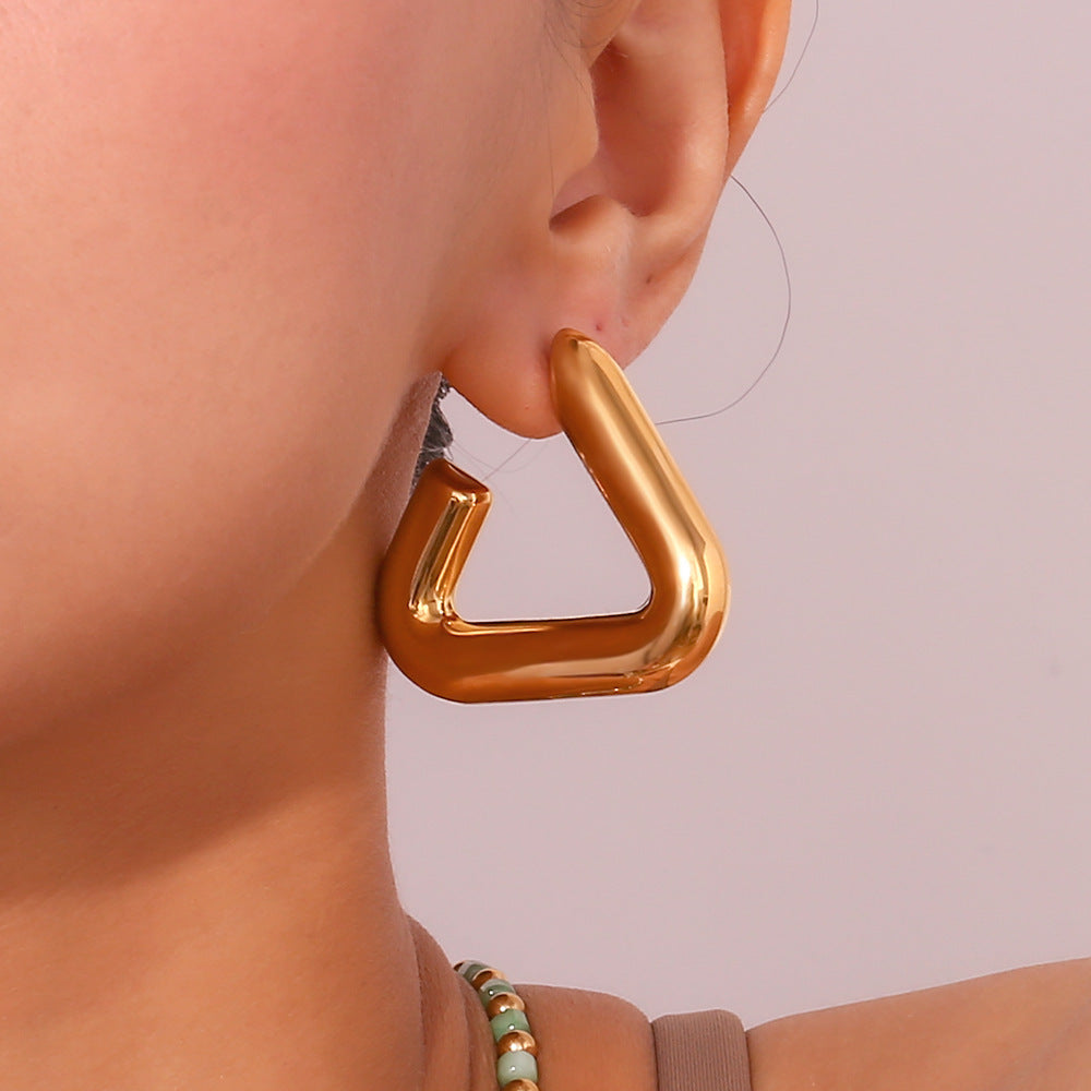 316L Triangle Pierce — 着用イメージ | リング | サージカルステンレス316L | Misy Jewelry