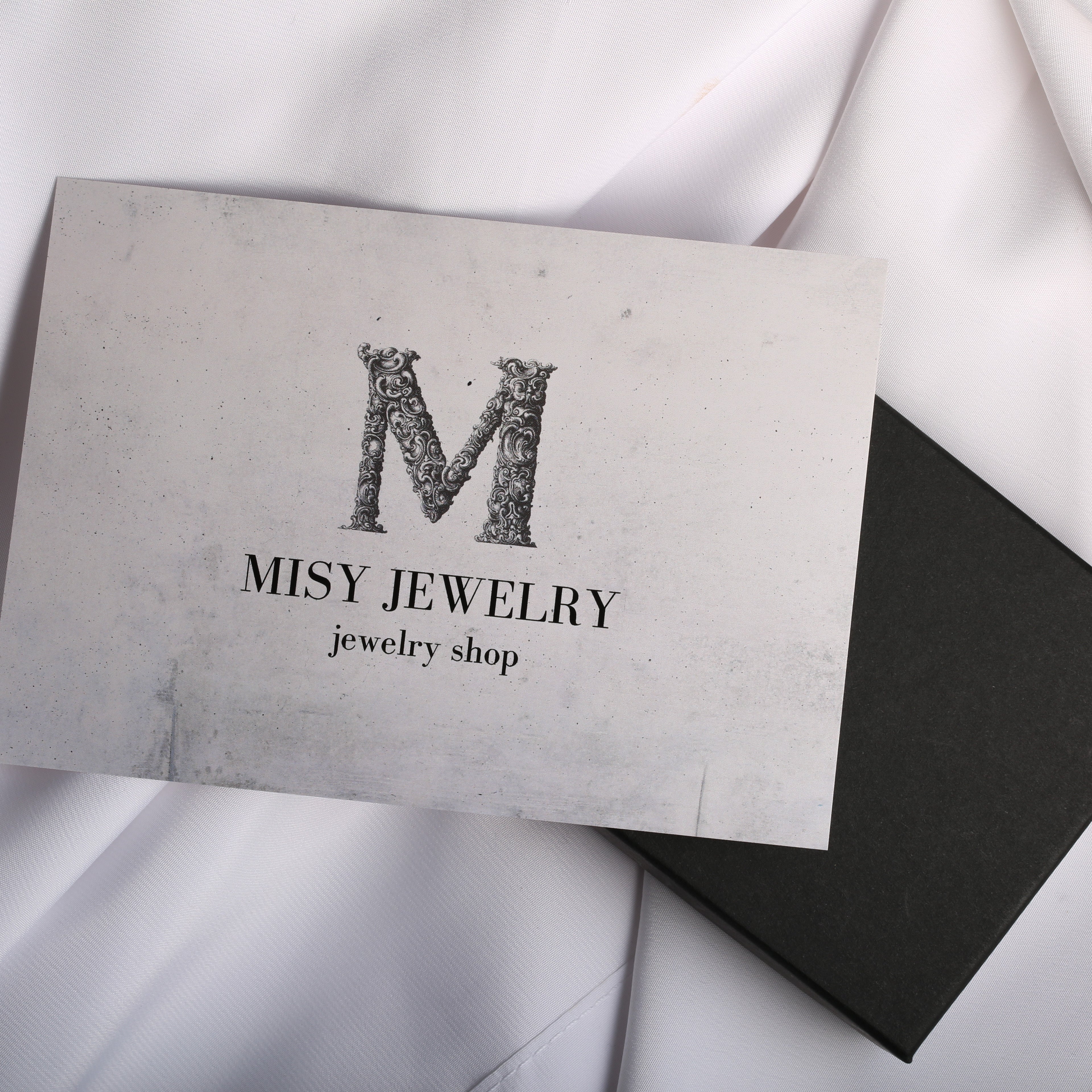 316L Zirconia Crystal Chain — 着用イメージ | ネックレス | サージカルステンレス316L | Misy Jewelry