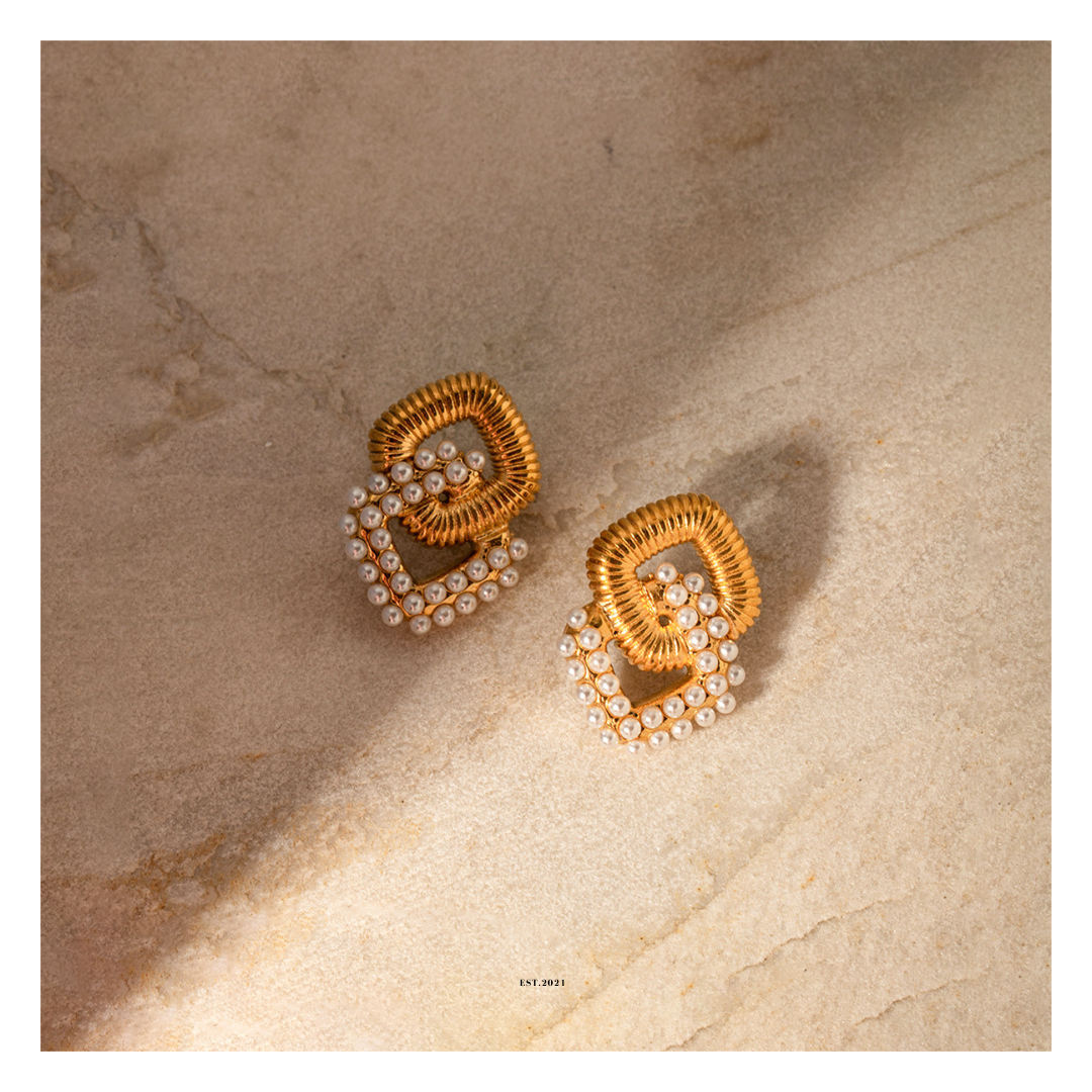 316L Square Perl Pierce — 着用イメージ | リング | サージカルステンレス316L | Misy Jewelry