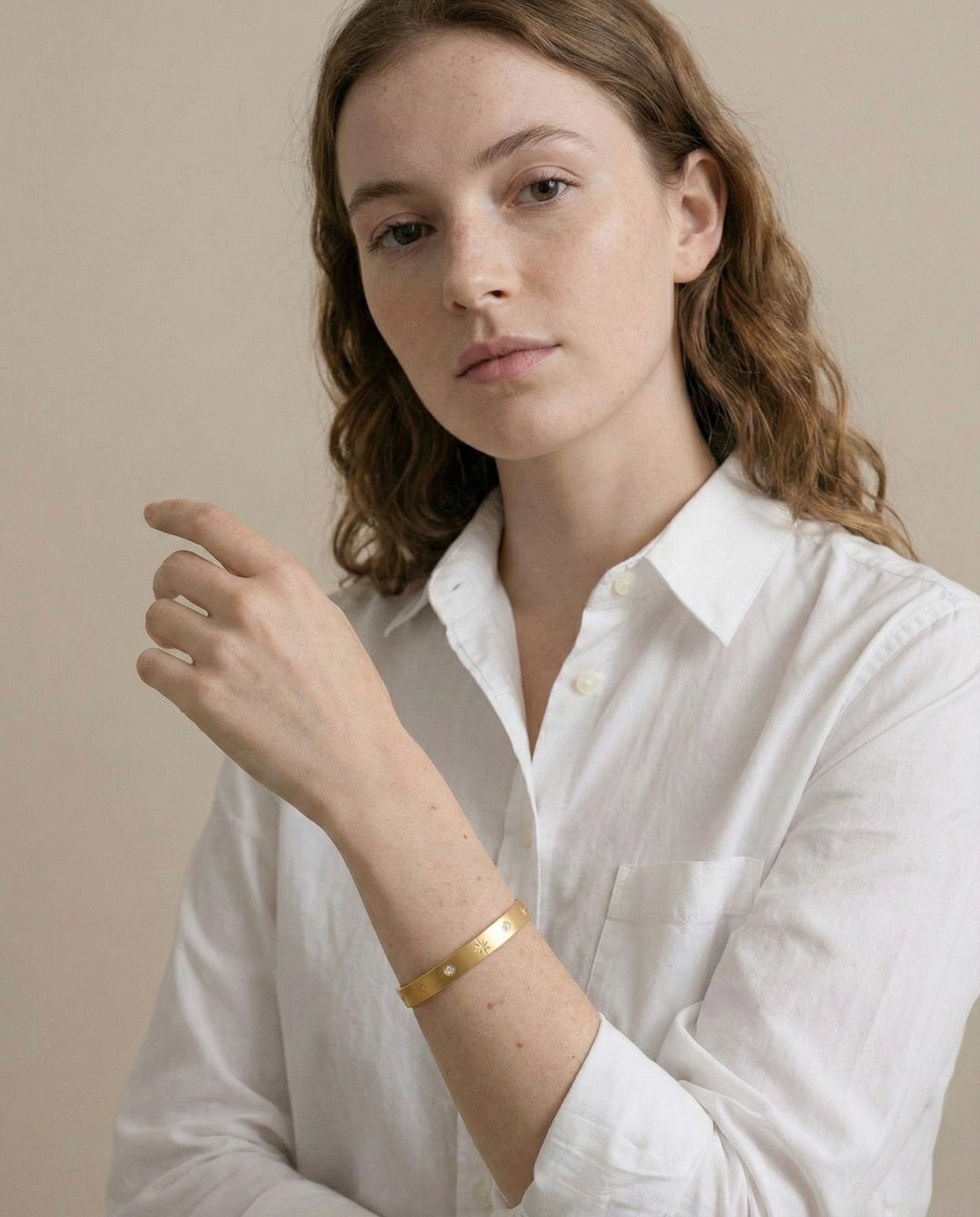 316L Starry Glow Bangle — 着用イメージ | ブレスレット | サージカルステンレス316L | Misy Jewelry