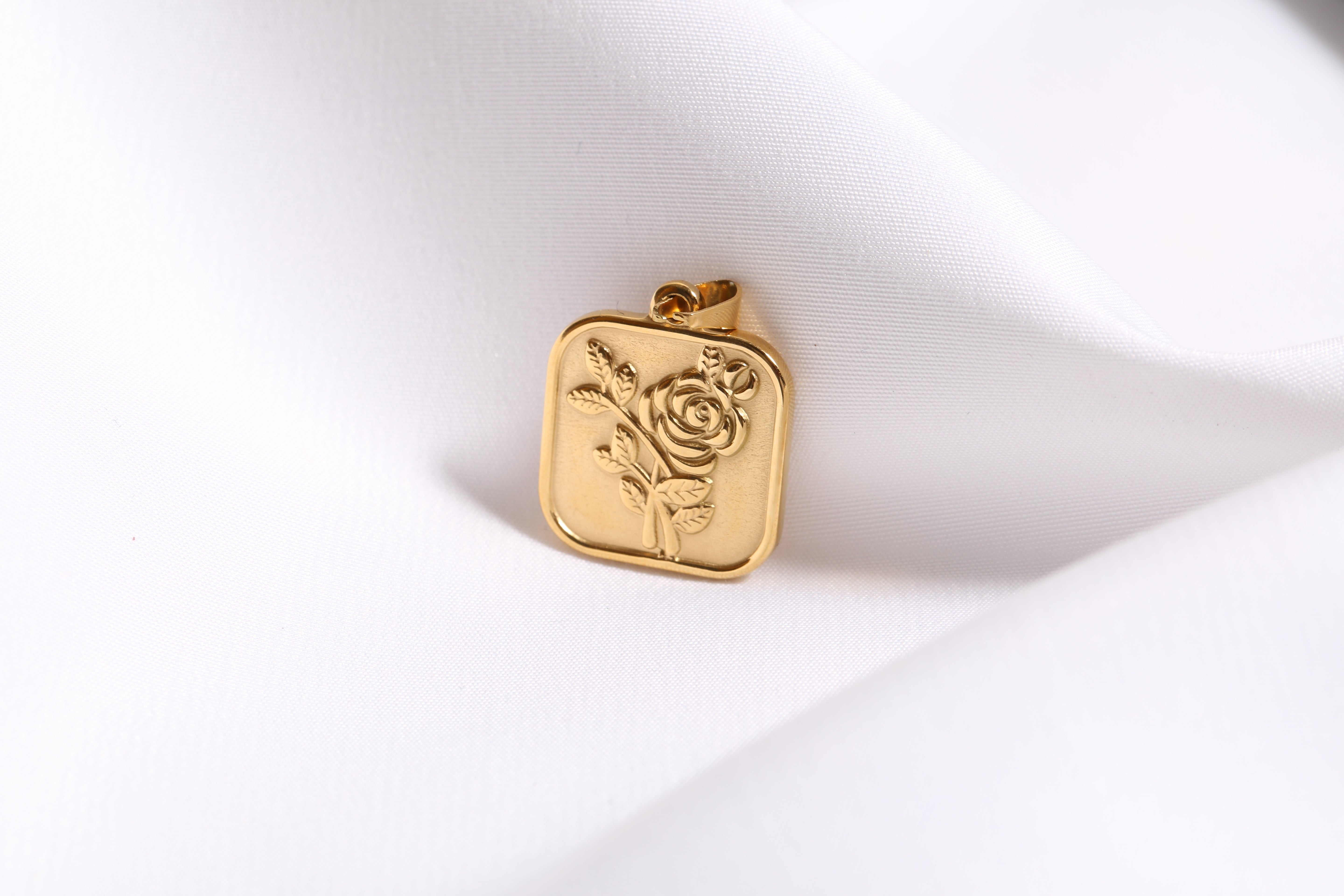 316L Rose square necklace 詳細画像1|Misy Jewelry