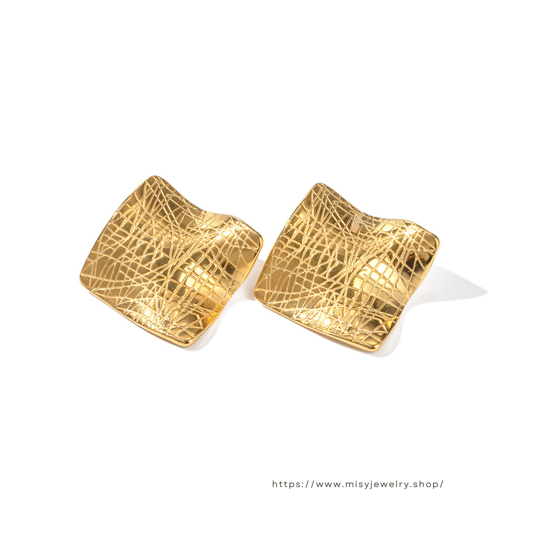 316L Scratch Finish Pierce — 着用イメージ | リング | サージカルステンレス316L | Misy Jewelry