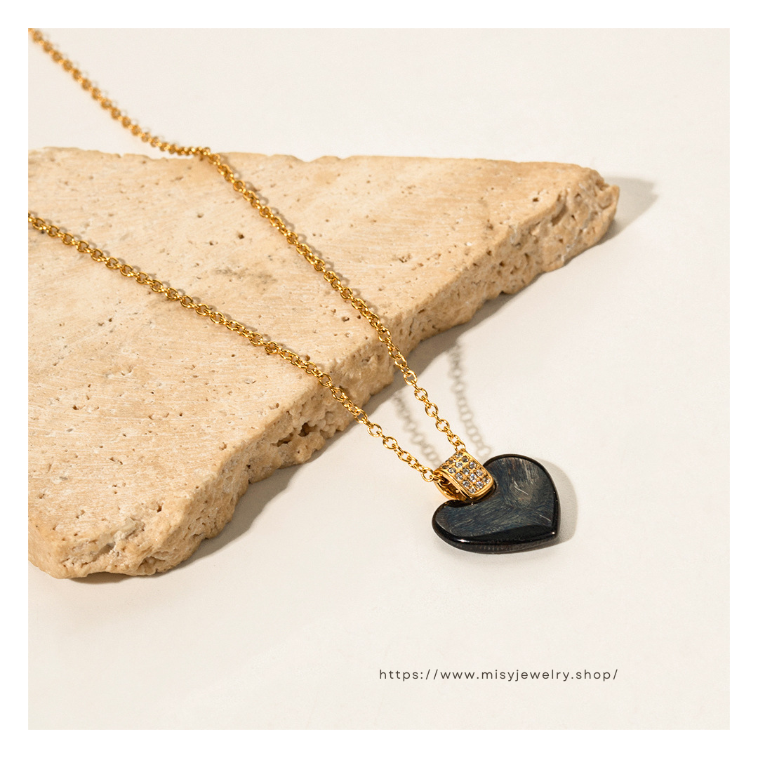 316L Heart Necklace Black or White 詳細画像1|Misy Jewelry