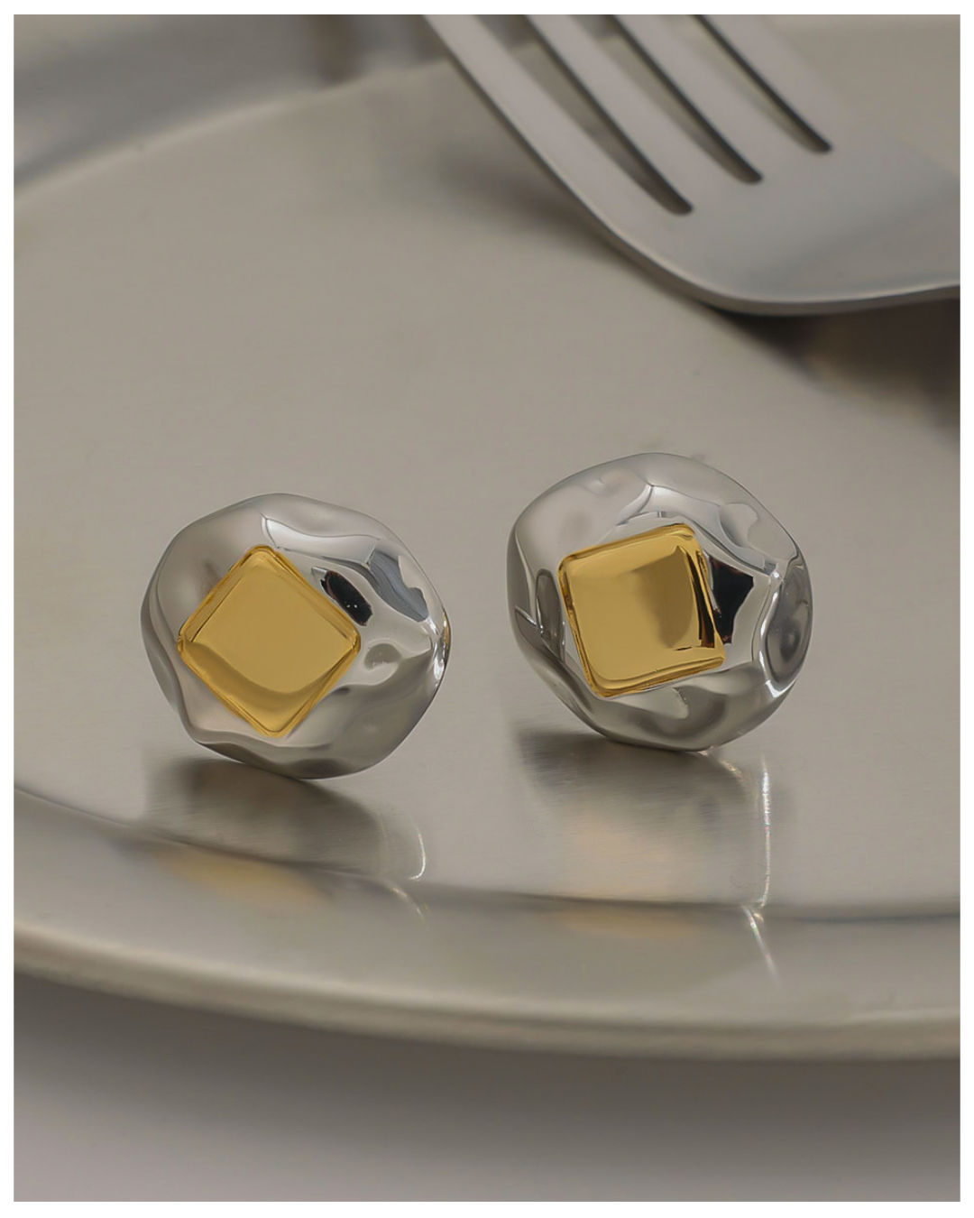 316L Organic Square Stud Pierce — ディテール | リング | サージカルステンレス316L | Misy Jewelry