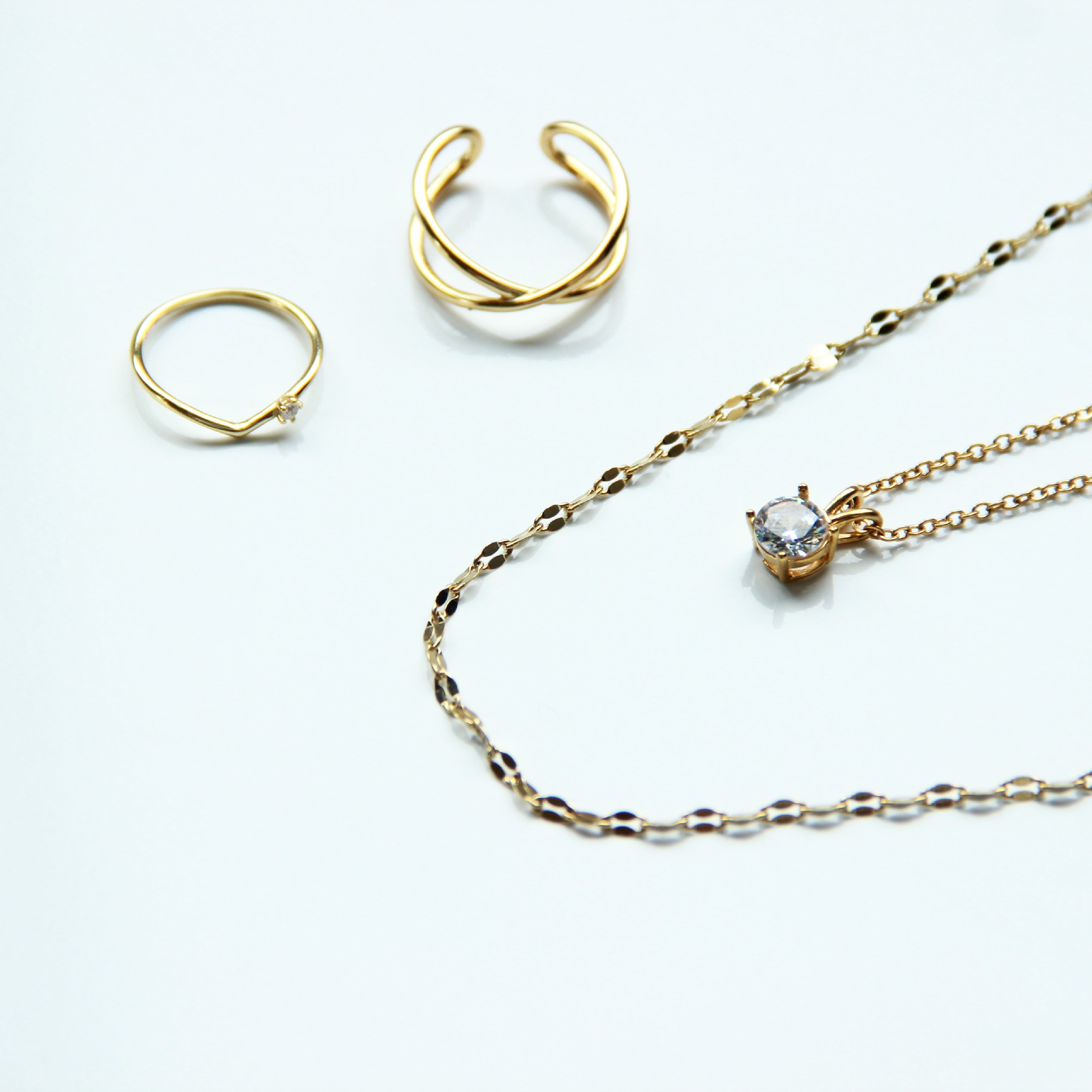 s925 V Ring — 着用イメージ | リング | サージカルステンレス316L | Misy Jewelry