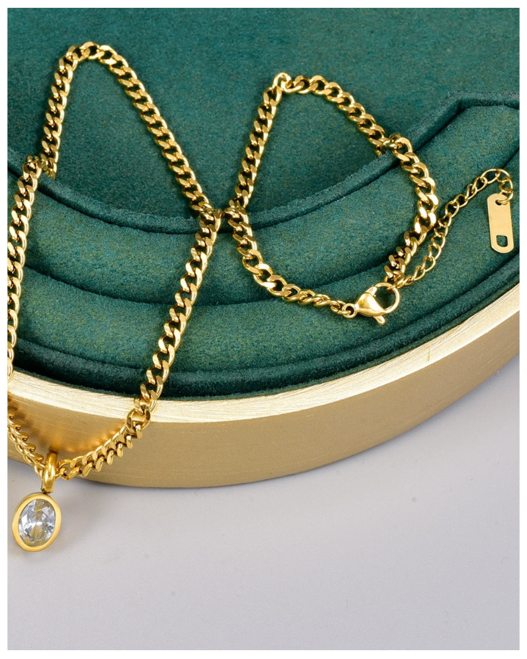 316L Zirconia Flat Necklace — 着用イメージ | ネックレス | サージカルステンレス316L | Misy Jewelry
