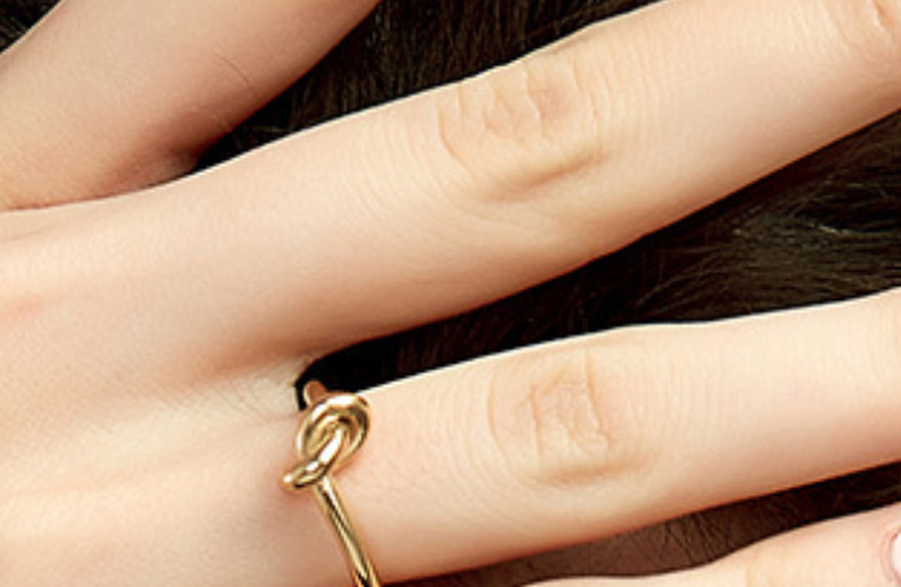 Knot Ring — 着用イメージ | リング | サージカルステンレス316L | Misy Jewelry