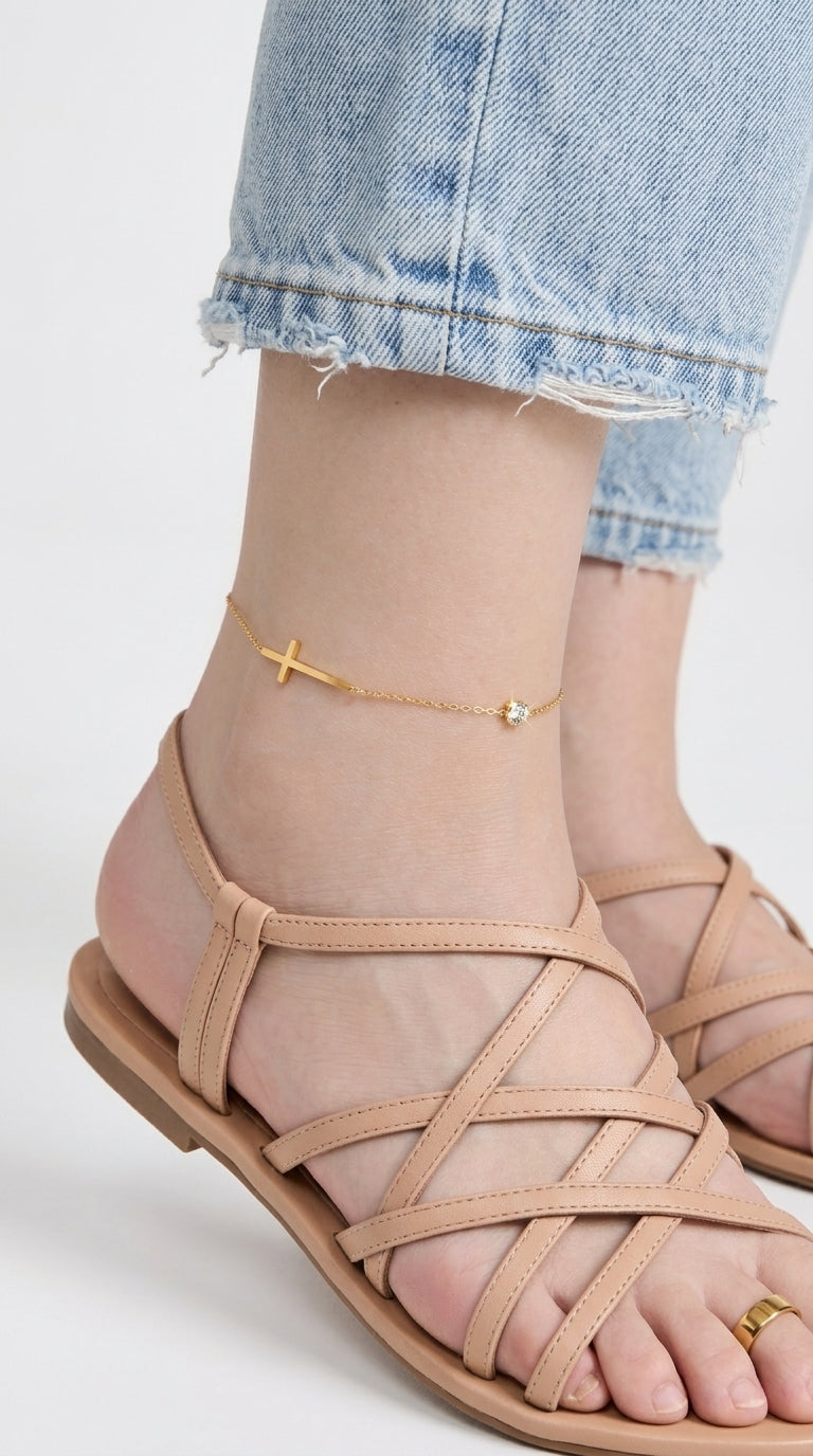 Cross Zirconia Anklet — Gold 着用イメージ | Misy Jewelry