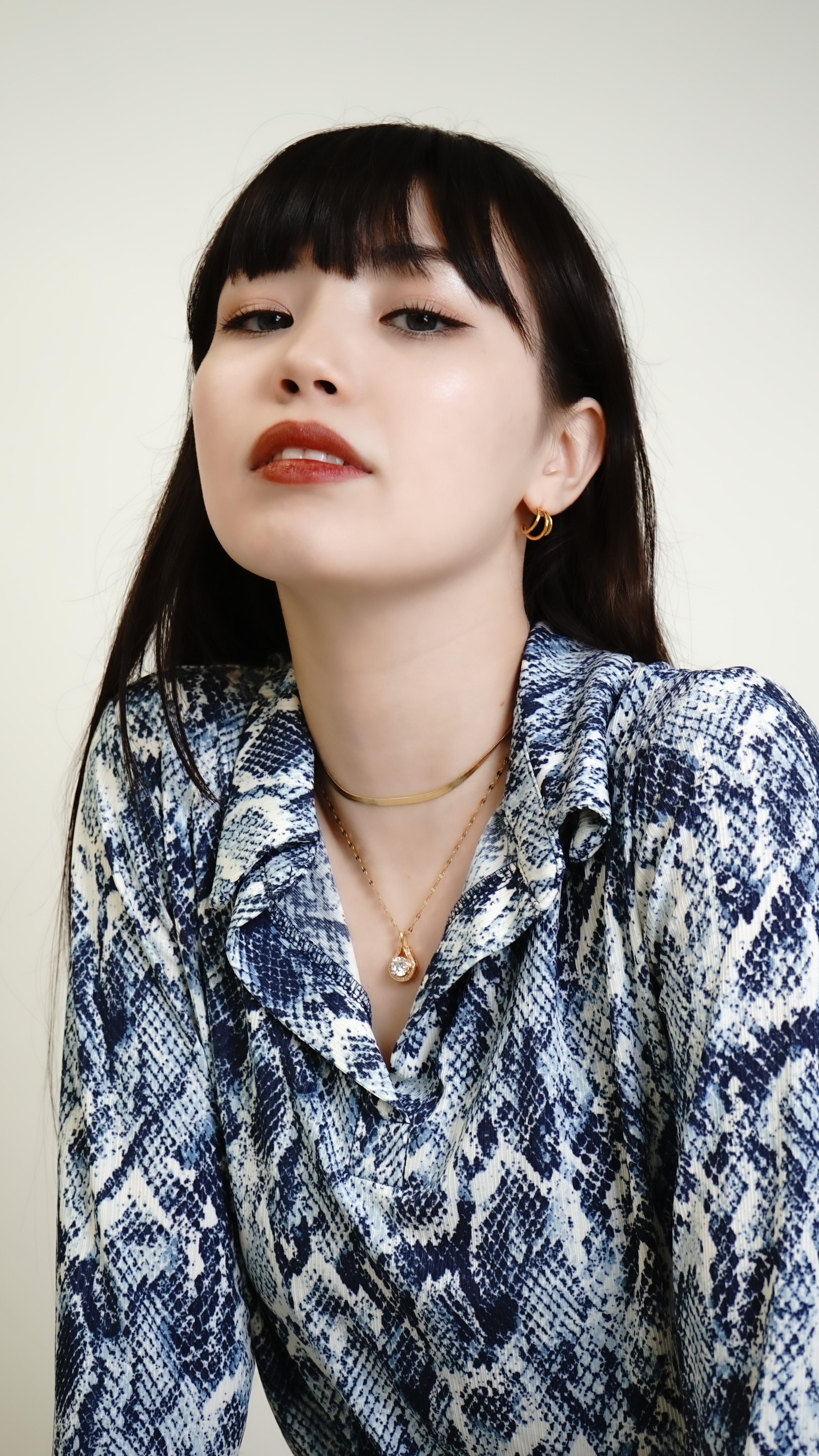 s925 Hoop pierce Triple Earrings — 着用イメージ | リング | サージカルステンレス316L | Misy Jewelry
