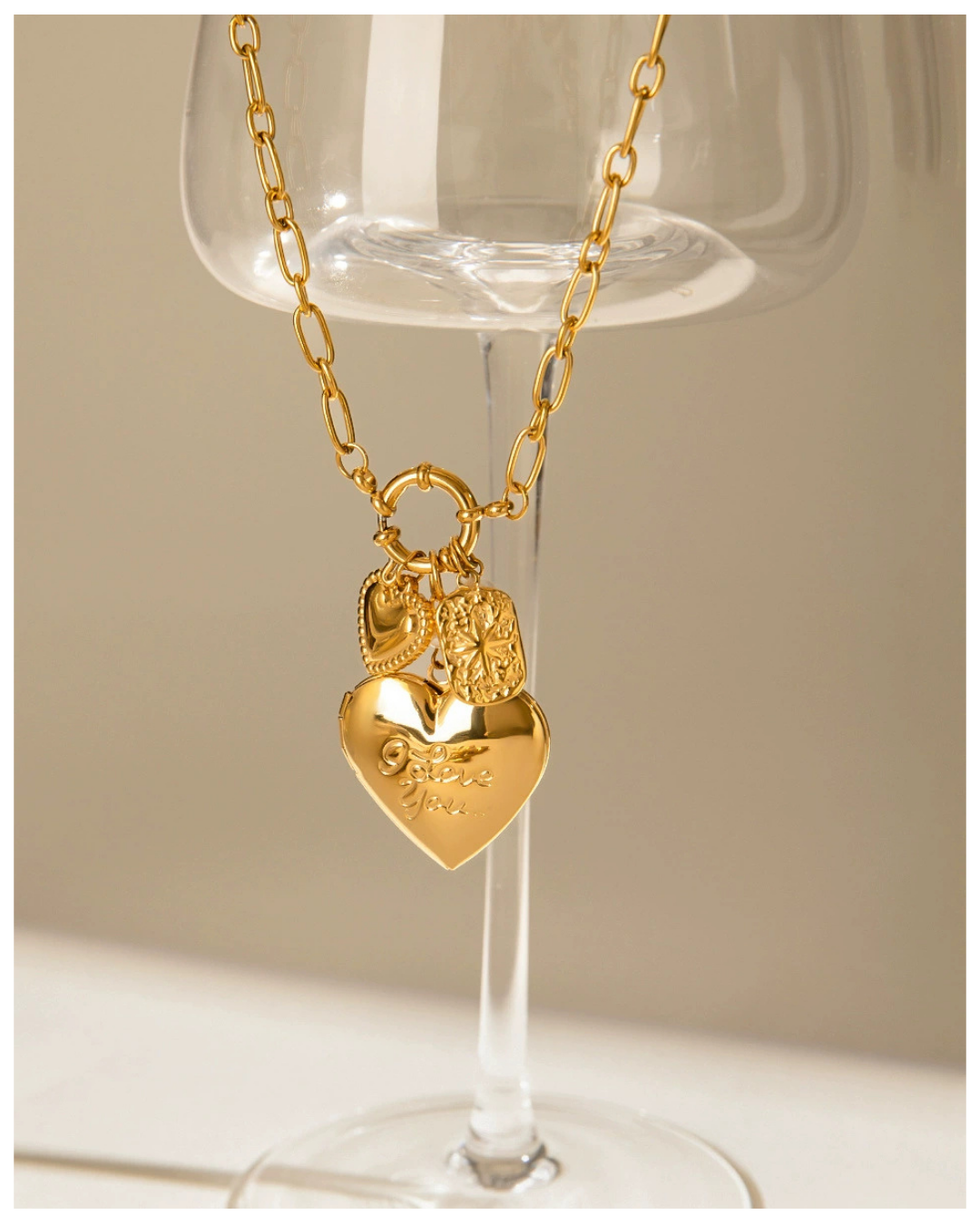 316L Memorial Heart Necklace — 着用イメージ | ネックレス | サージカルステンレス316L | Misy Jewelry