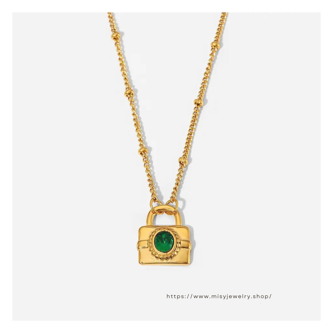 Green Padlock Necklace 詳細画像1｜Misy Jewelry