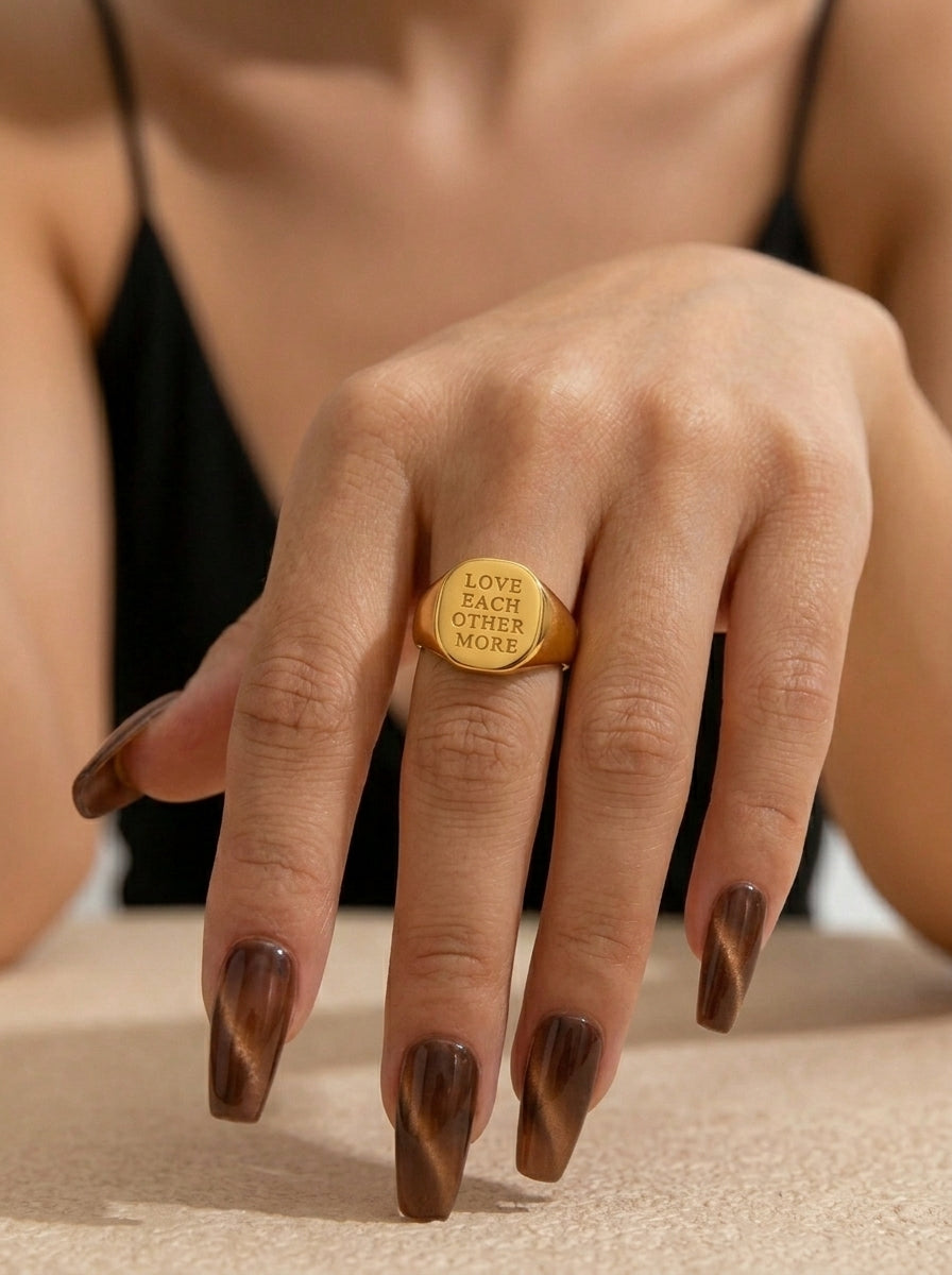 316L Square Ring~LOVE EACH OTHER~ — 着用イメージ | リング | サージカルステンレス316L | Misy Jewelry