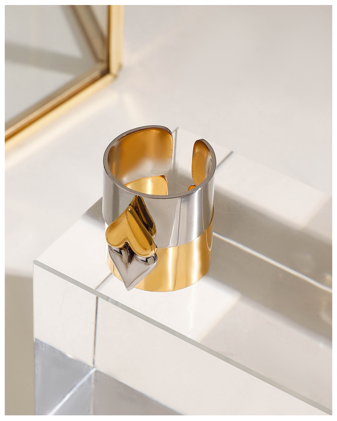 316L Heartl Edge Ring — 着用イメージ | リング | サージカルステンレス316L | Misy Jewelry