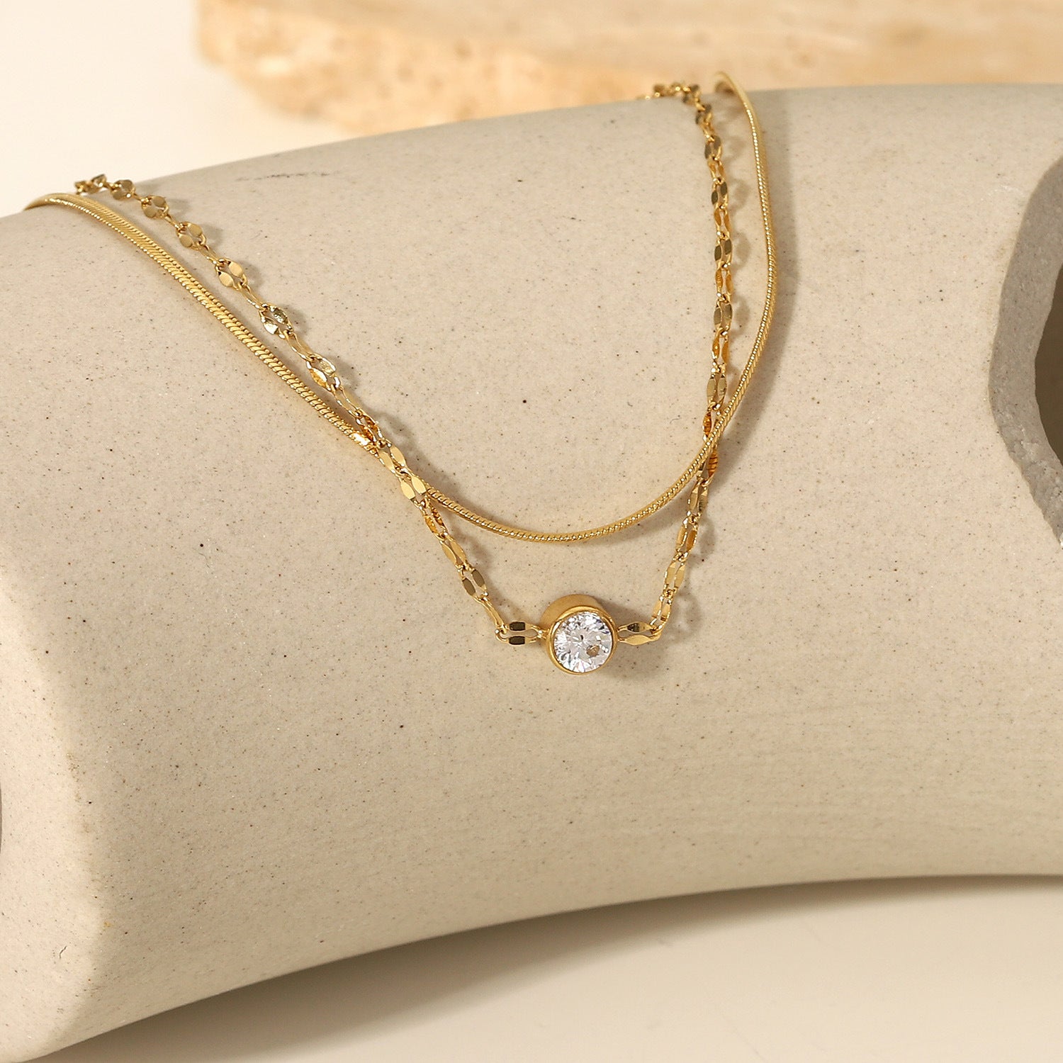 316L Zirconia Petal & Snake Bracelet — 着用イメージ | ブレスレット | サージカルステンレス316L | Misy Jewelry