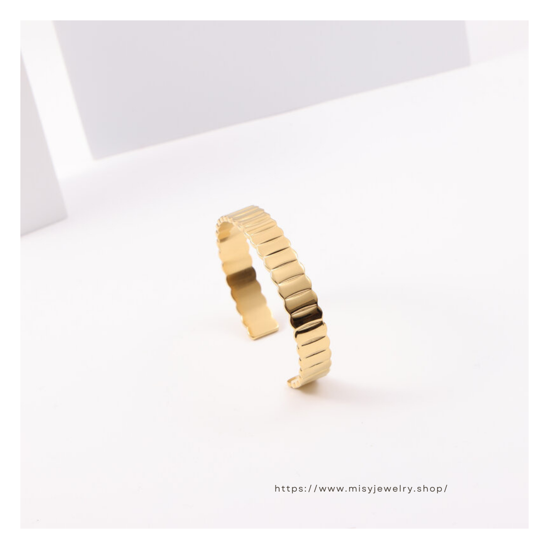 316L Plate Bangle — 着用イメージ | ブレスレット | サージカルステンレス316L | Misy Jewelry