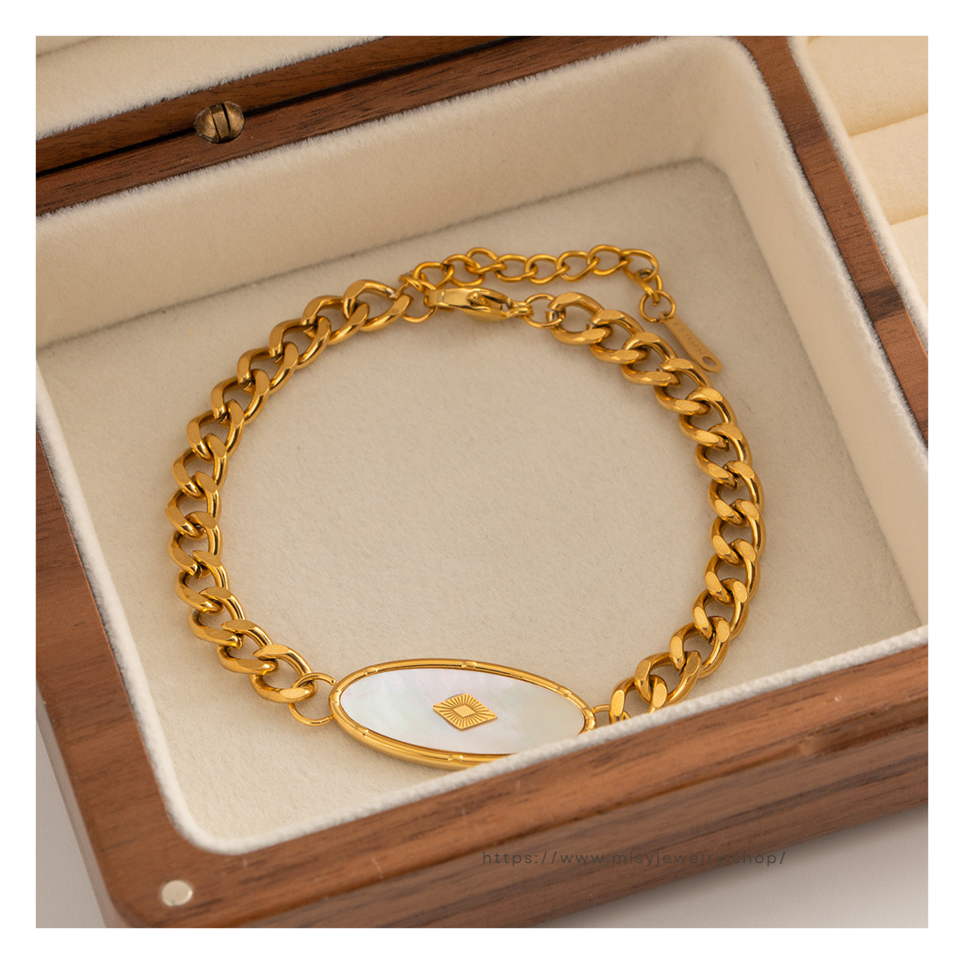 316L White Plate Bracelet — 着用イメージ | ブレスレット | サージカルステンレス316L | Misy Jewelry