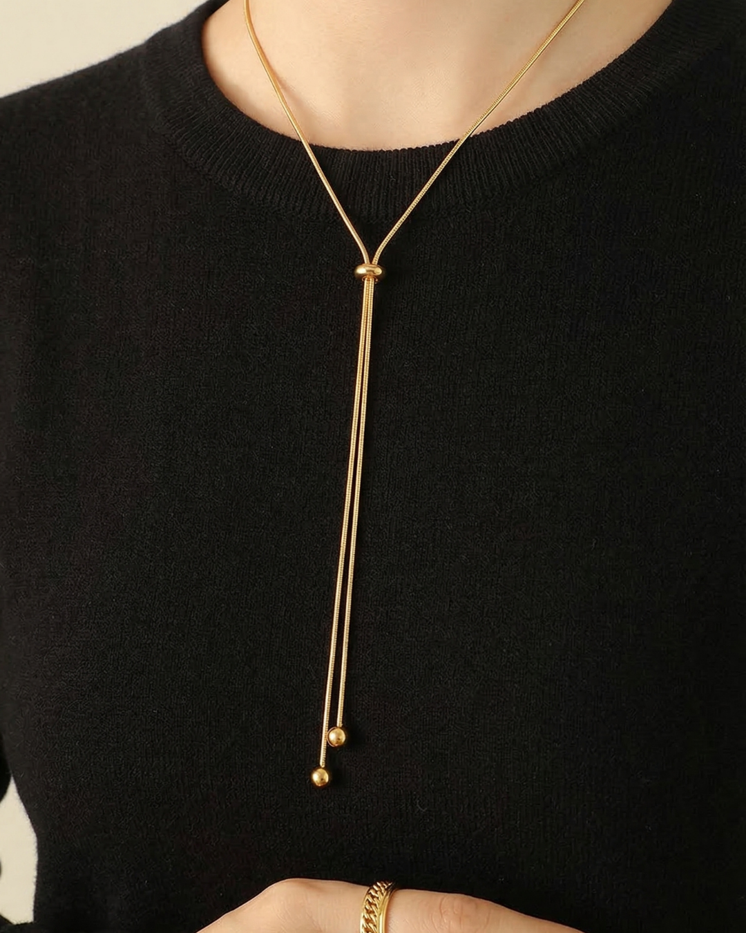 316L Ribbon Snake Necklace — 着用イメージ | ネックレス | サージカルステンレス316L | Misy Jewelry
