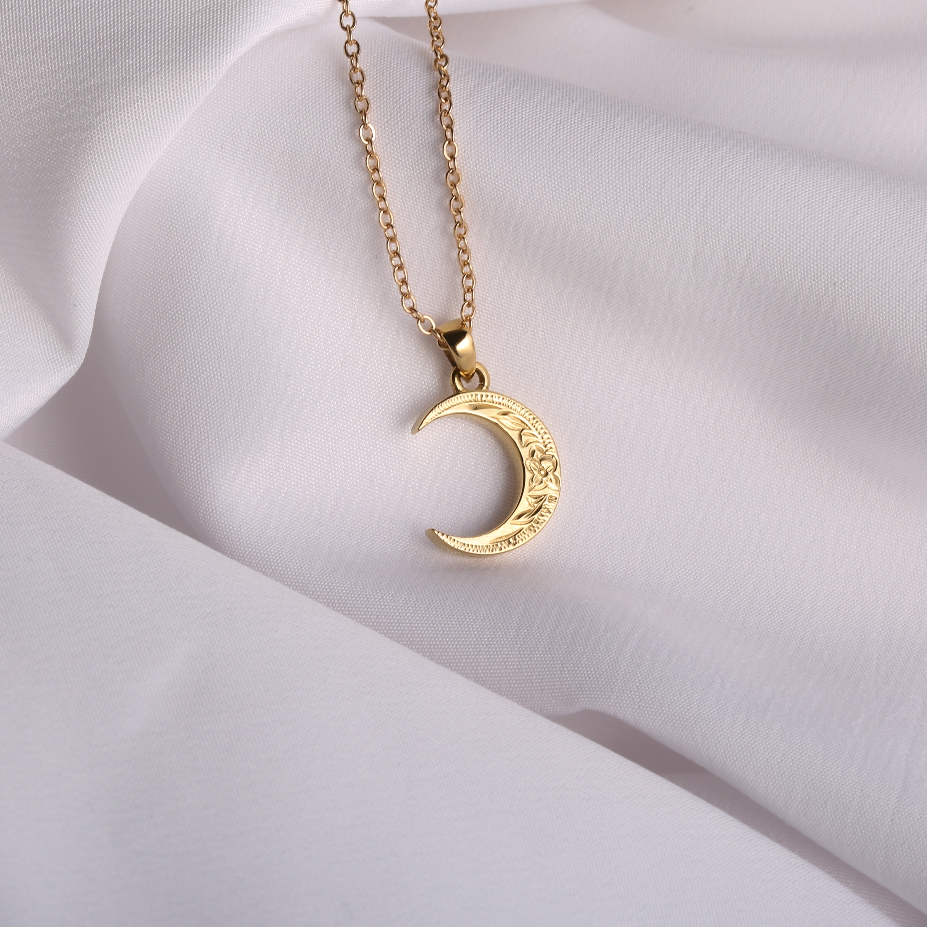 316L Hawaiian Crecent Moon Necklace 詳細画像1｜Misy Jewelry