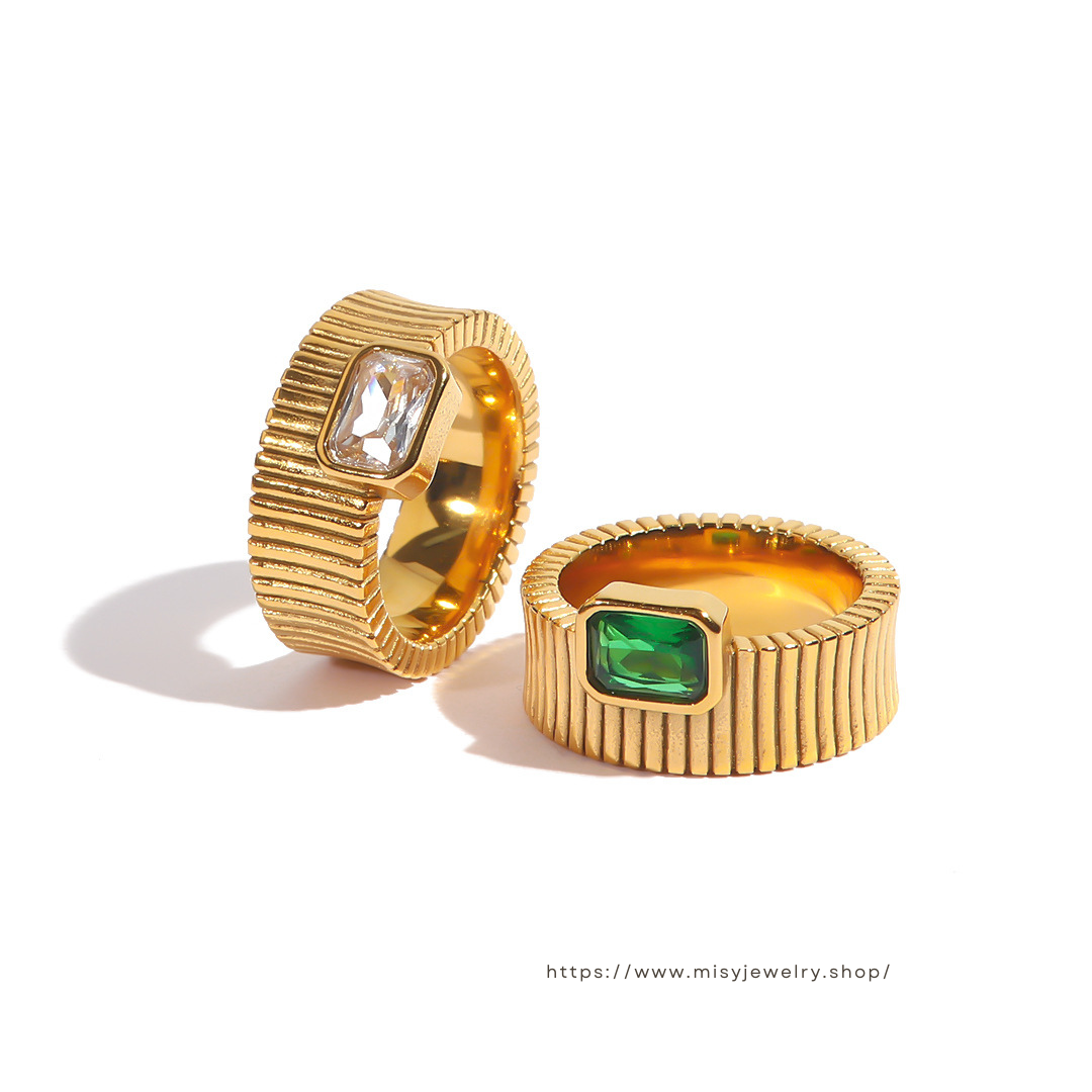 316L Square Zirconia Ring — 着用イメージ | リング | サージカルステンレス316L | Misy Jewelry