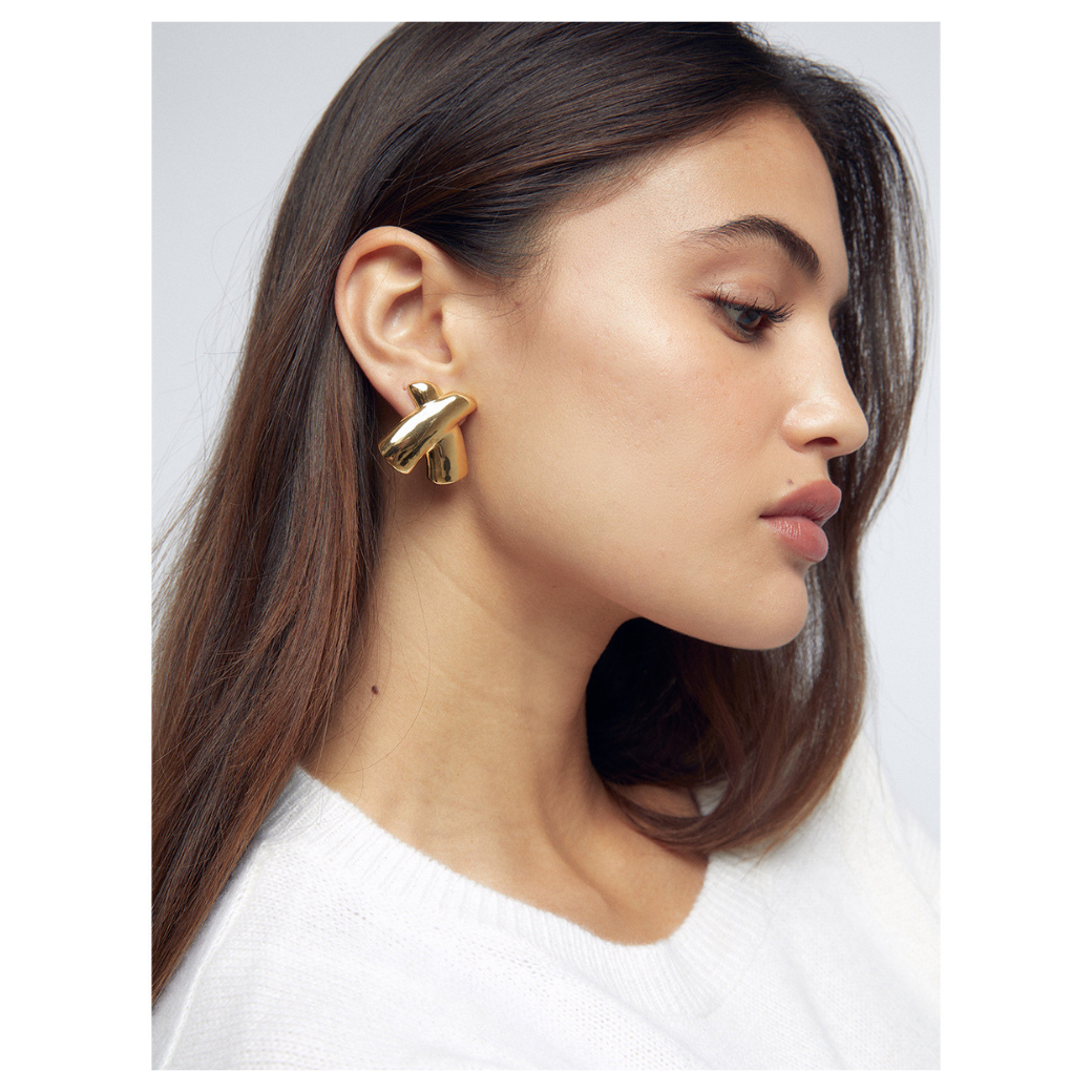 316L Smooth Cross Pierce — 着用イメージ | リング | サージカルステンレス316L | Misy Jewelry