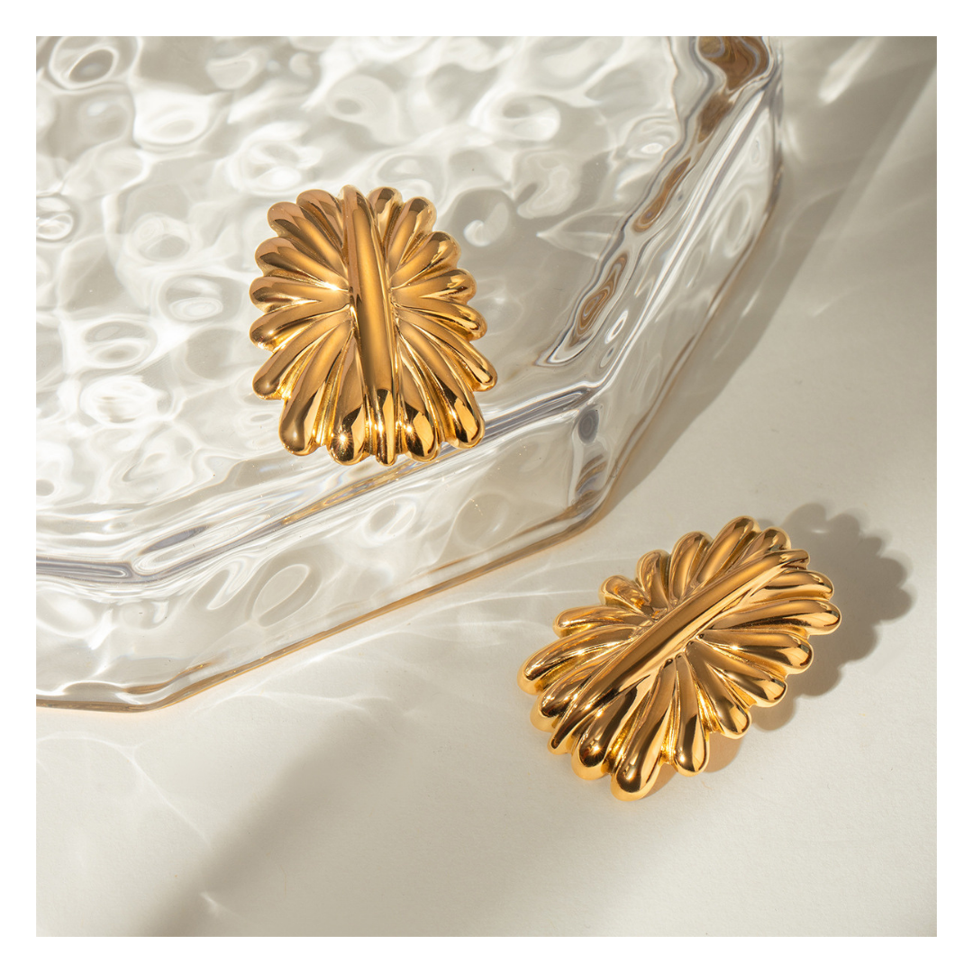 316L Golden Petal Burst Earrings — ディテール | リング | サージカルステンレス316L | Misy Jewelry