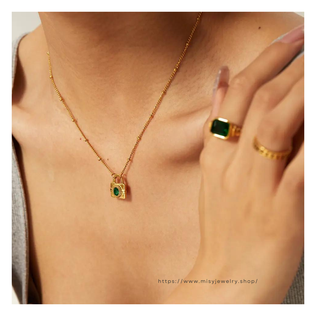 Green Padlock Necklace 詳細画像3｜Misy Jewelry