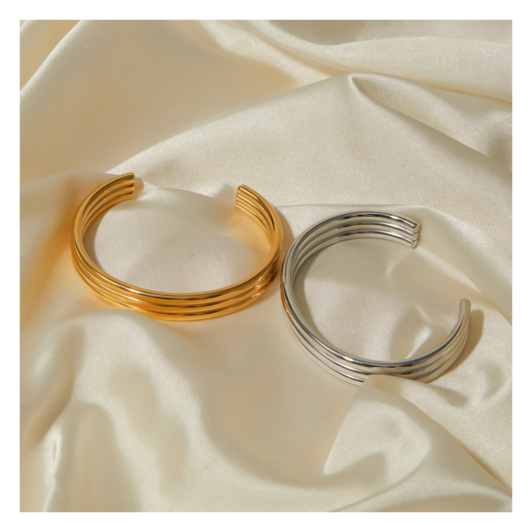 316L Layered Bangle — 着用イメージ | ブレスレット | サージカルステンレス316L | Misy Jewelry